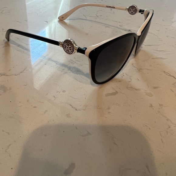 Brighton Ferrara black white sunglasses - Picture 9 of 9